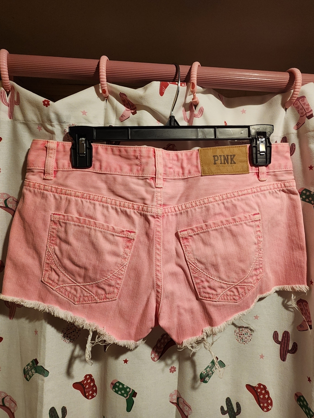 SZ 2 VS PINK JEAN SHORTS. - Picture 1 of 8